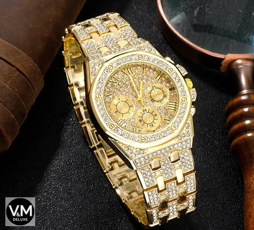 RELOJ UNISEX DORADO CON BRILLANTES Y PULSERA ANCHA A JUEGO